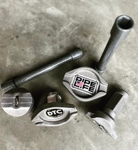 Load image into Gallery viewer, DTC-USA Water Closet Wrench and Urinal Spud Wrench Set